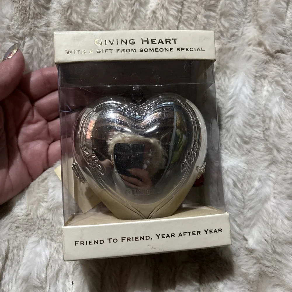 Lenox Wedding Promises Friendship Giving Heart Heart Silverplated Ornament NIB